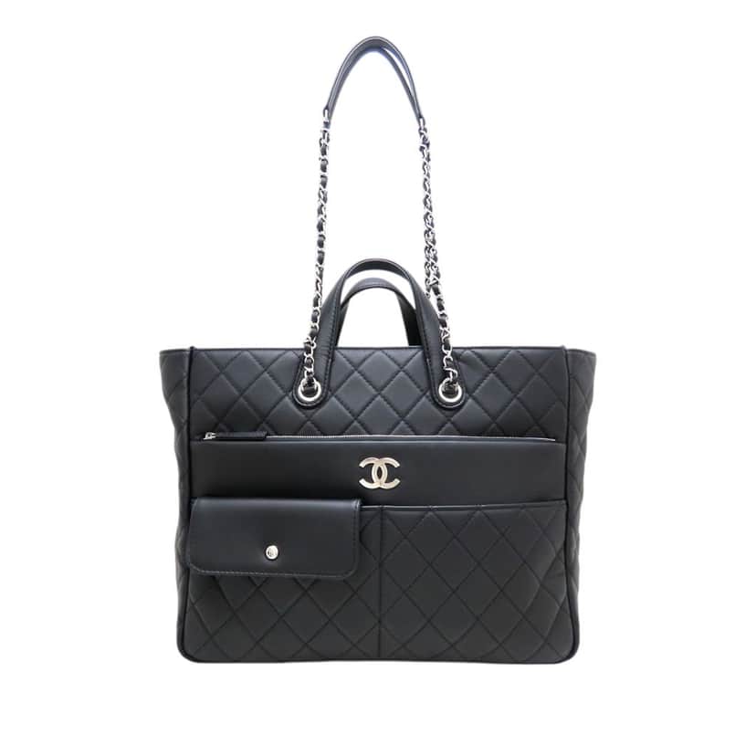 Chanel CC Quilted Calfskin Ultra Pocket Shopping Tote Black Leather Very good condition - Front View