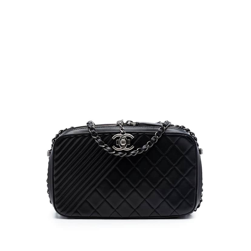 Chanel Medium Quilted Lambskin Coco Boy Camera Bag Black Leather Very good condition - Front View