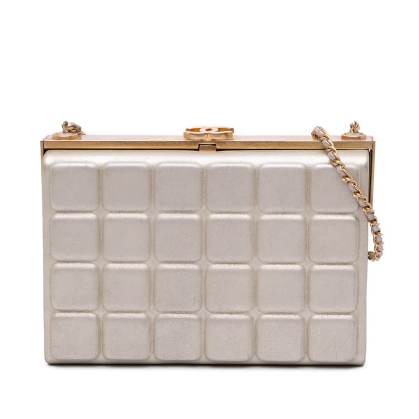 Chanel Chocolate Bar Metallic Lambskin Frame Clutch with Chain Gold Leather Very good condition - Front View