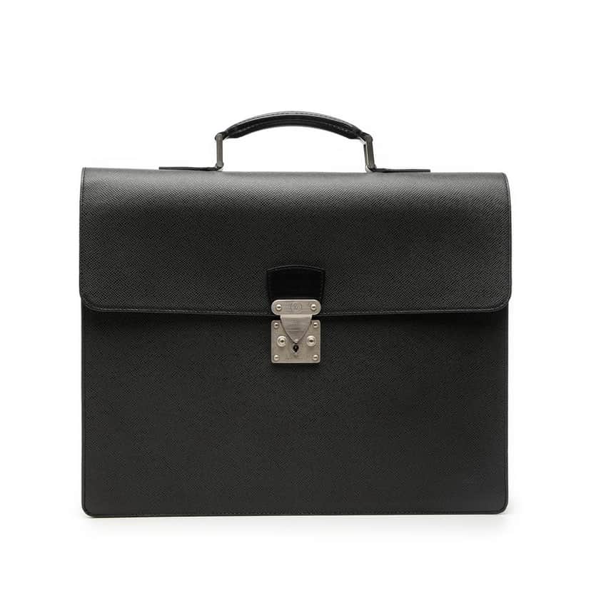 Louis Vuitton Taiga Robusto 2 Black Leather Good condition - Front View