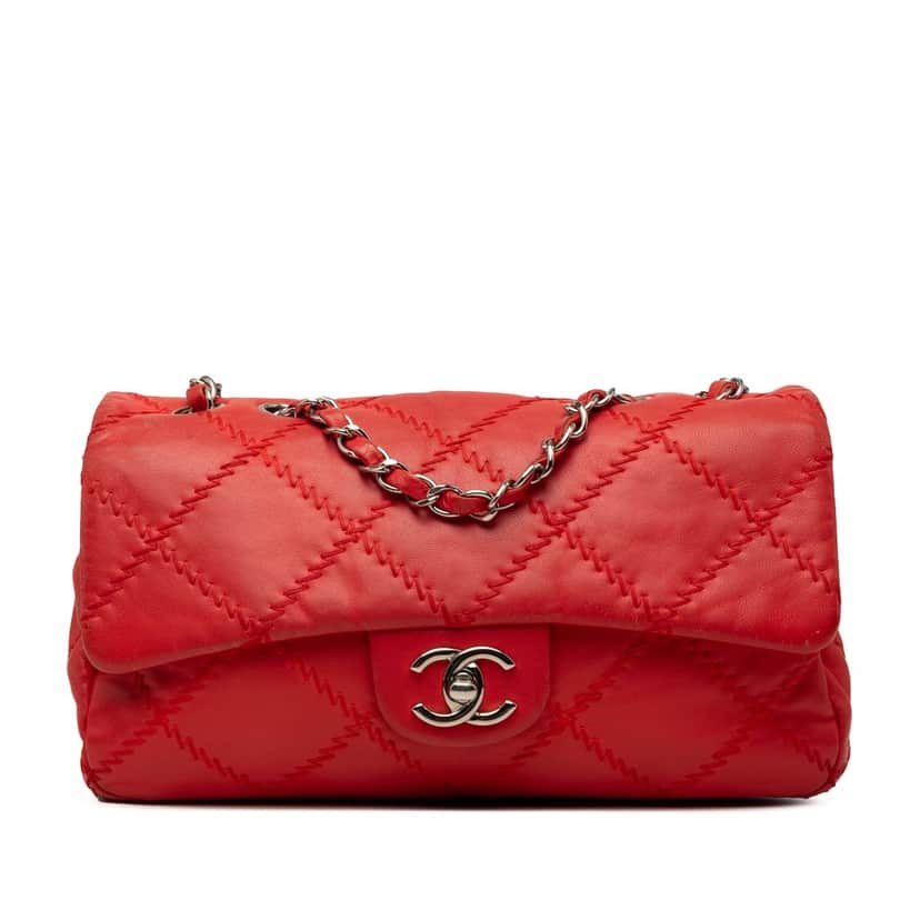Chanel CC Quilted Lambskin Ultimate Stitch Flap Red Leather Good condition - Front View