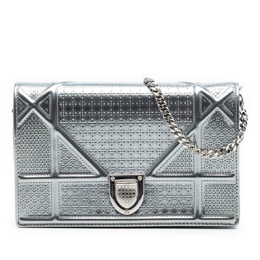 Dior Metallic Patent Microcannage Diorama Wallet on Chain Silver Leather Very good condition - Front View
