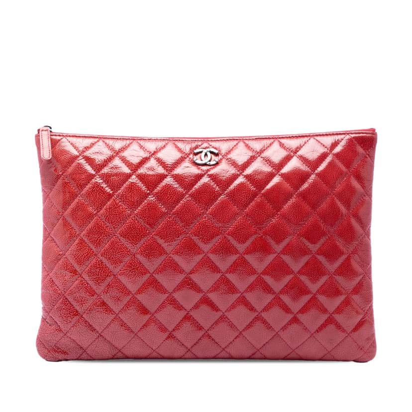 Chanel Large Quilted Patent O Case Clutch Red Leather Very good condition - Front View