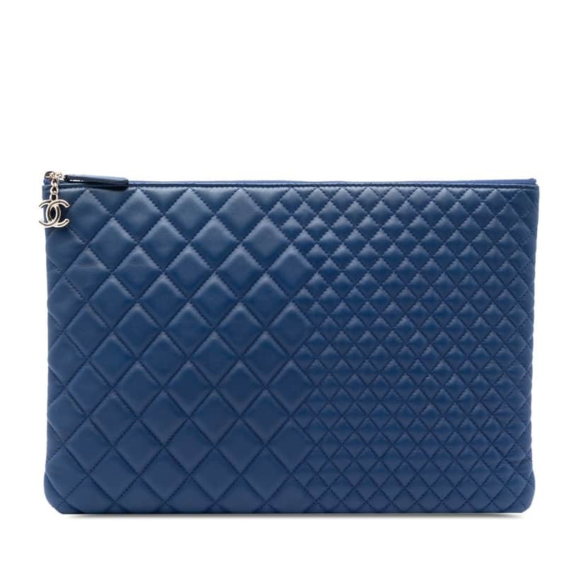 Chanel Large Bi Quilted Lambskin O Case Clutch Blue Leather Very good condition - Front View