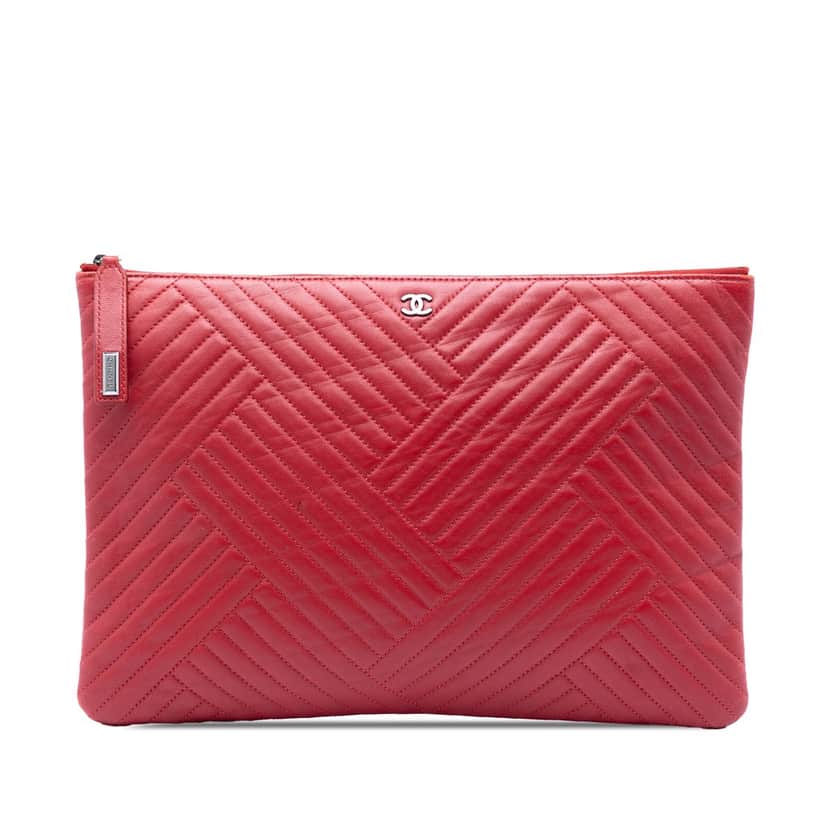 Chanel Large Diagonal Quilted Lambskin O Case Clutch Red Leather Very good condition - Front View
