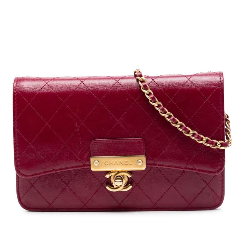 Chanel Stitched Goatskin Golden CC Wallet On Chain Red Leather Very good condition - Front View
