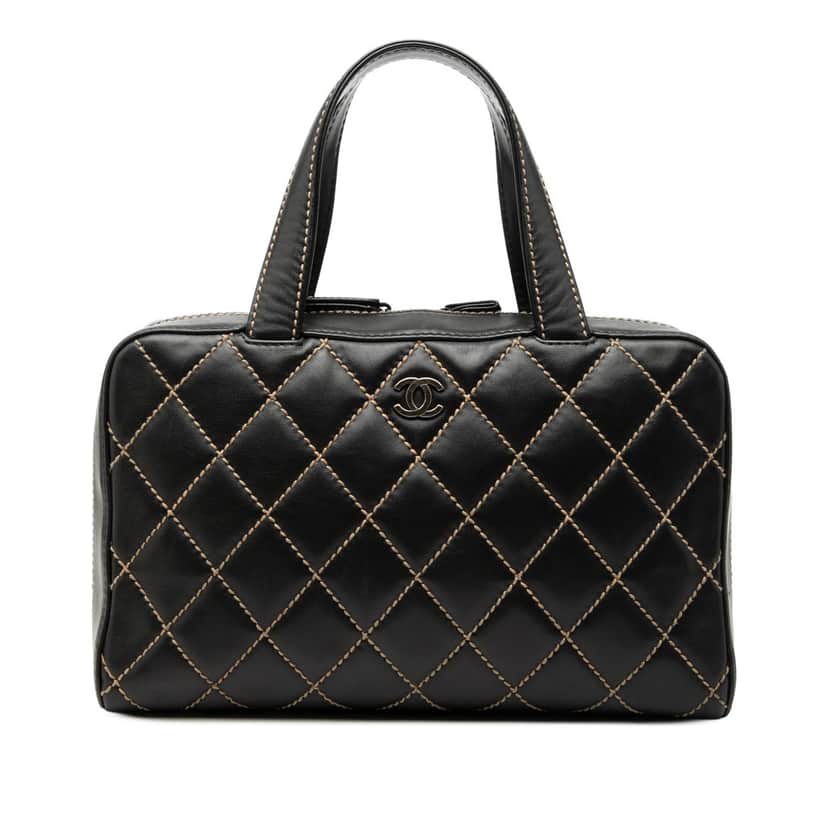 Chanel CC Lambskin Wild Stitch Handbag Black Leather Very good condition - Front View