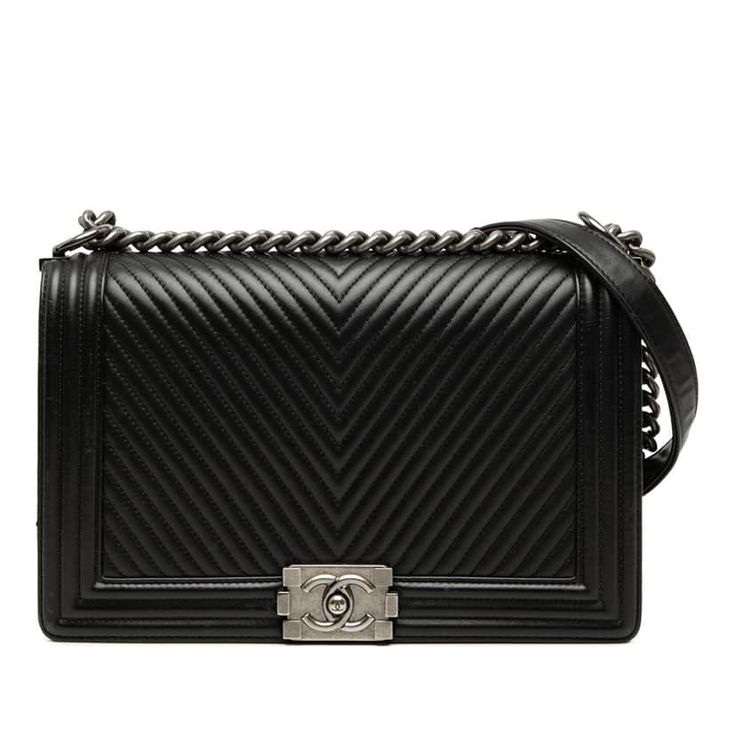 Chanel Medium Chevron Lambskin Boy Flap Black Leather Very good condition - Front View