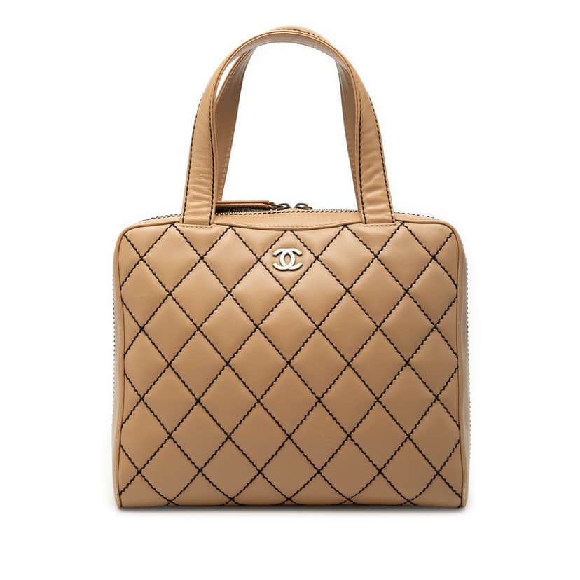 Chanel CC Lambskin Wild Stitch Handbag Beige Leather Very good condition - Front View