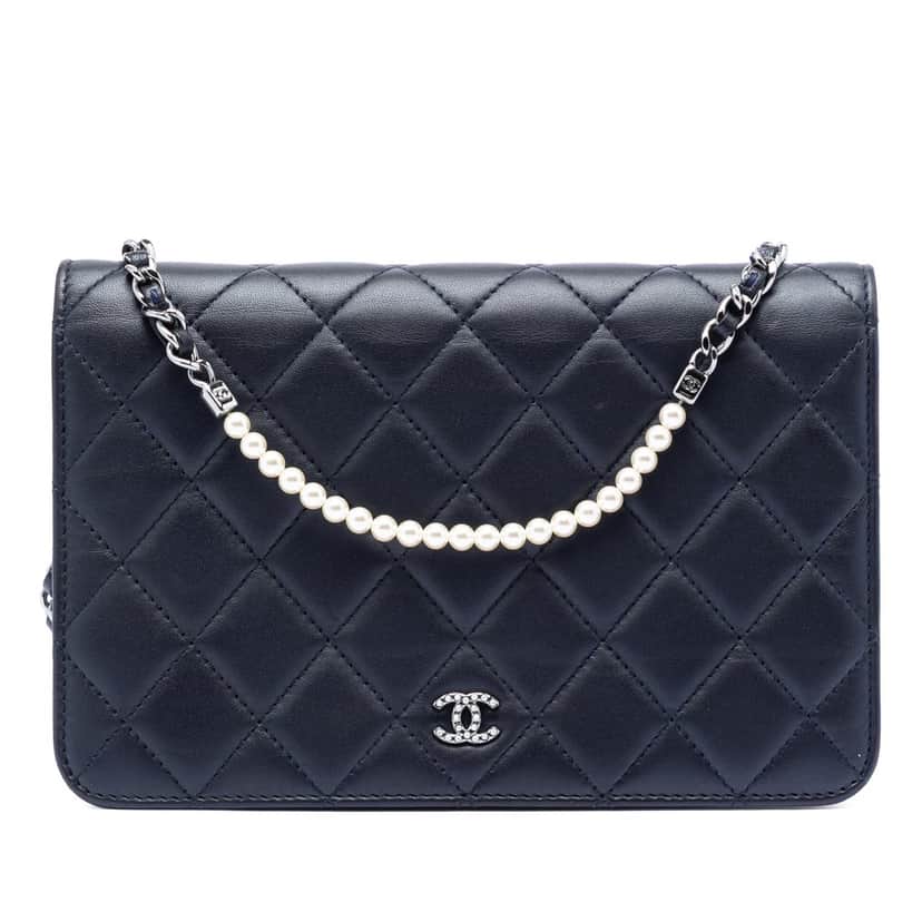 Chanel CC Quilted Lambskin Pearl Strap Wallet on Chain Blue Leather Good condition - Front View