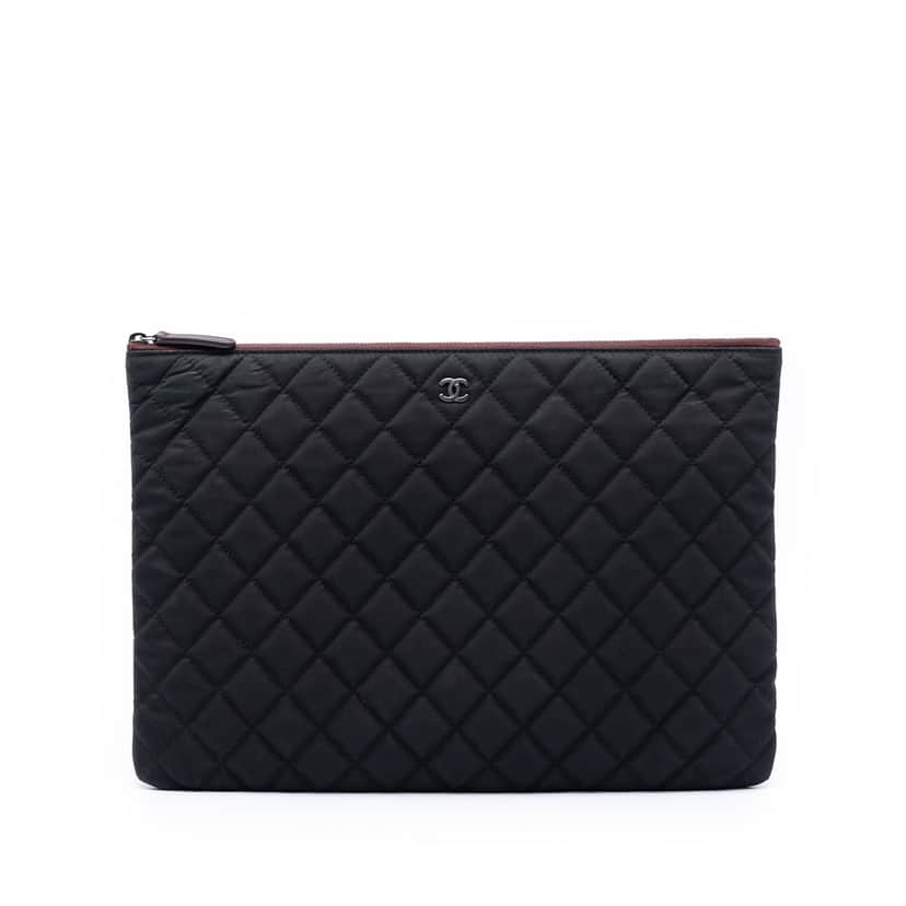 Chanel Large Quilted Nylon O Case Clutch Black Very good condition - Front View