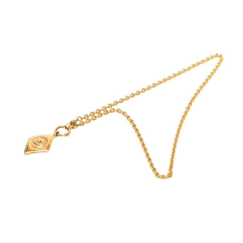 Chanel CC Gold Plated Diamond Shape Pendant Necklace Gold Metal Very good condition - Front View