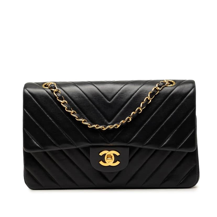 Chanel Medium Classic Chevron Lambskin Double Flap Black Leather Very good condition - Front View