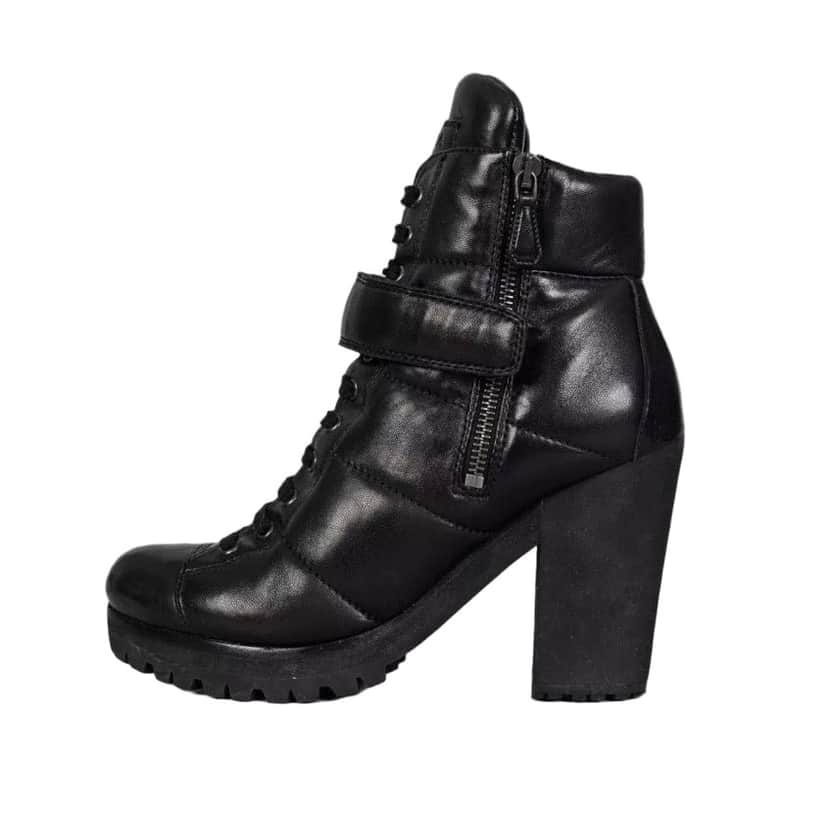Prada Prada Sport Black Leather Ankle Boots Size 37.5 pre-owned Black Leather Good condition - Front View