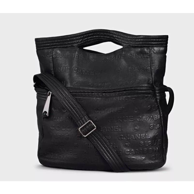 Chanel Chanel Unlimited Black Leather Handbag Pre-owned Black Leather Good condition - Front View