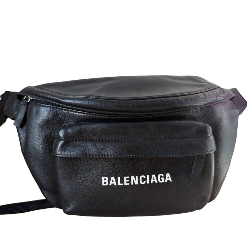 Balenciaga Belt bag Black Very good condition - Front View