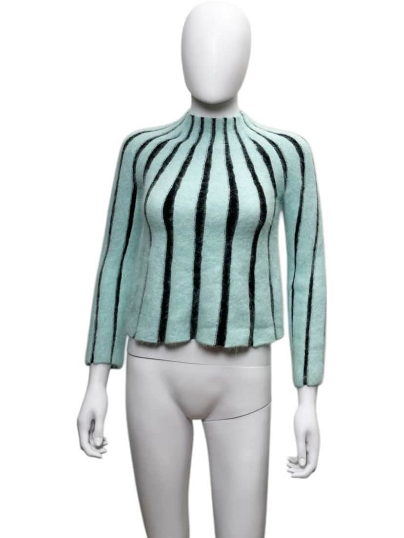Giorgio Armani Fuzzy Sweater White Wool Very good condition - Front View