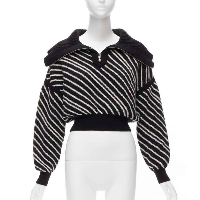 Chanel Stripe CC Sweater Black Cashmere Never worn - Front View