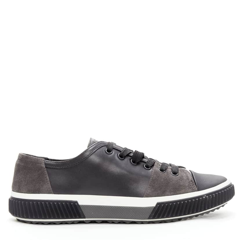 Prada Stratus Black Leather Very good condition - Front View
