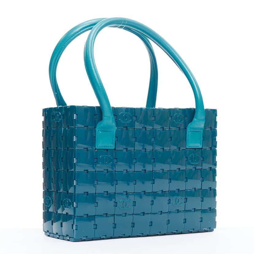 Chanel Puzzle Stitch Tote Blue Leather Good condition - Front View
