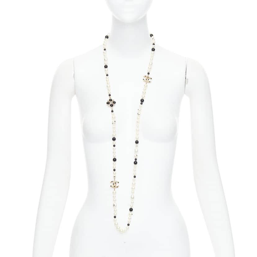 Chanel Camelia Pearl Necklace Black Pearl Good condition - Front View