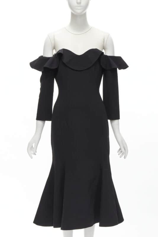 Oscar De La Renta Ruffle Flute Dress Black Wool Never worn - Front View