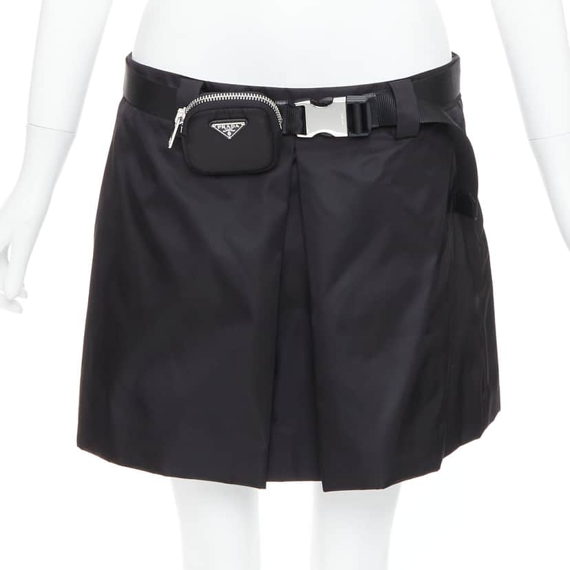Prada Logo Buckle Skirt Black Very good condition - Front View