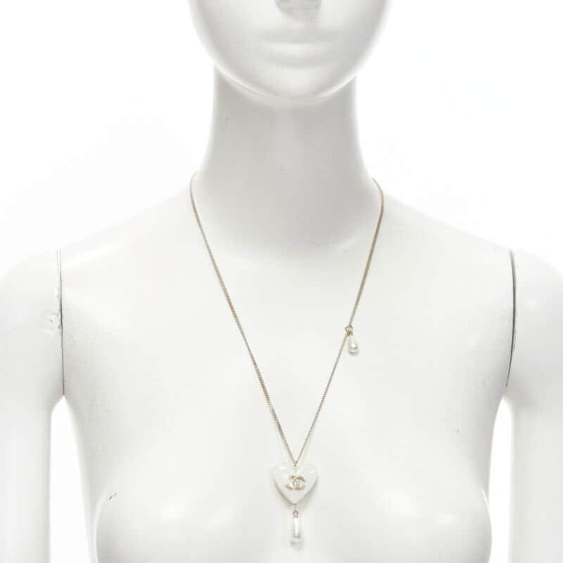 Chanel Heart Drop Necklace White Metal Never worn - Front View