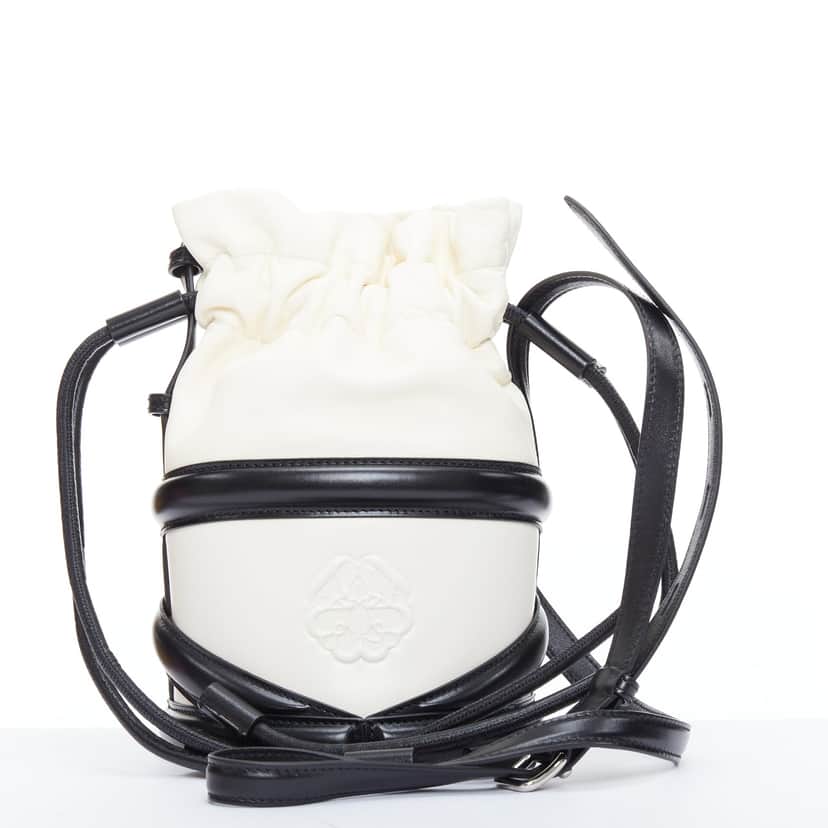 Alexander McQueen Soft Curve Black Leather Very good condition - Front View