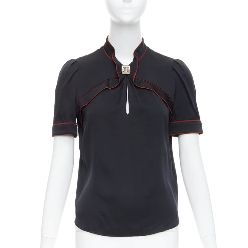 Gucci Silk GG Charm Top Black Silk Very good condition - Front View