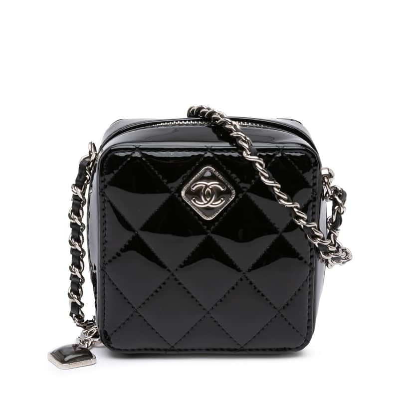 Chanel CC Quilted Patent Diamond Resin Clutch With Chain Black Leather Good condition - Front View