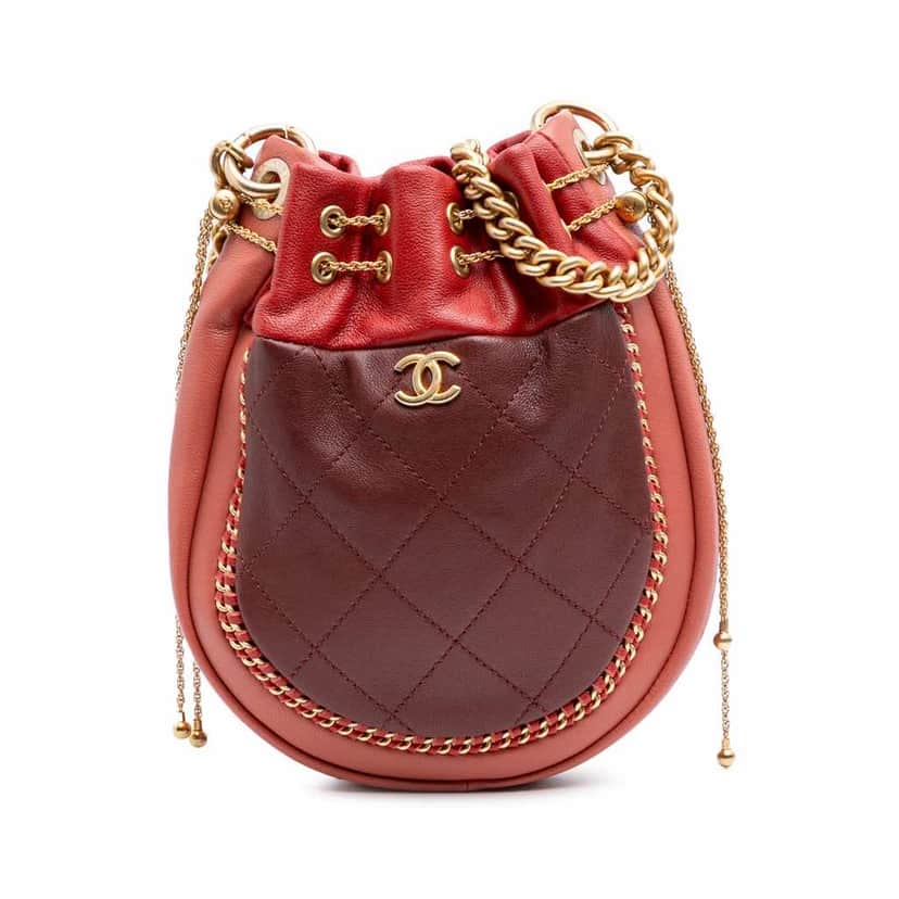 Chanel CC Quilted Calfskin Drawstring Bucket Bag Red Leather Good condition - Front View