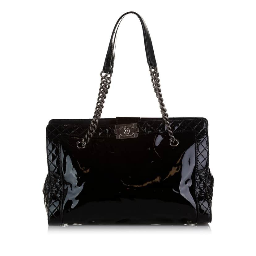 Chanel Patent Boy Reverso Shopping Tote Black Leather Good condition - Front View