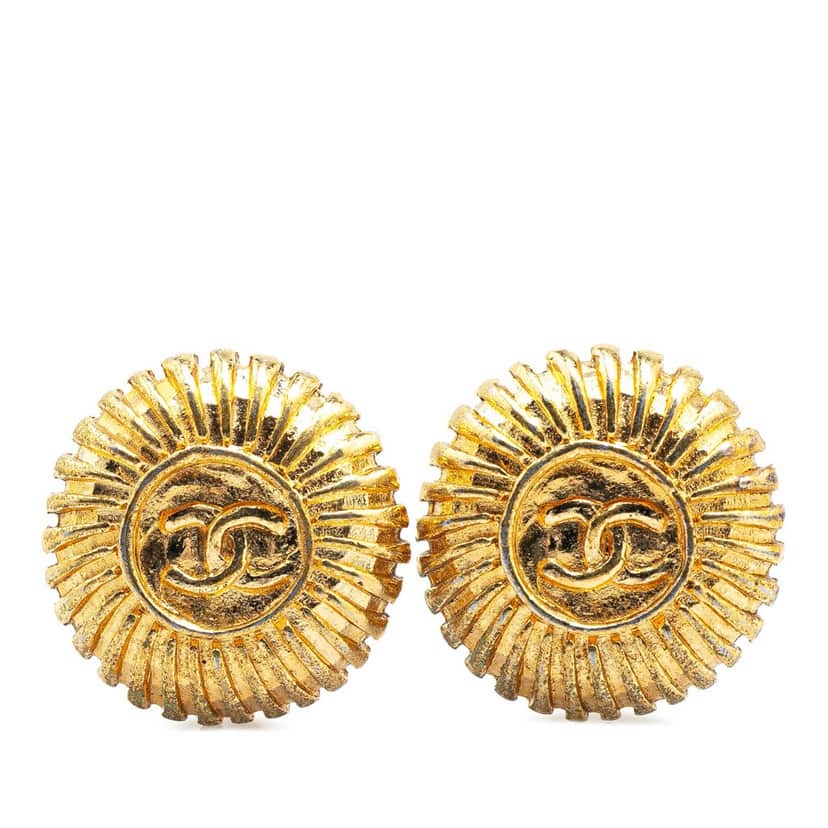 Chanel Gold Plated CC Round Clip On Earrings Gold Metal Good condition - Front View