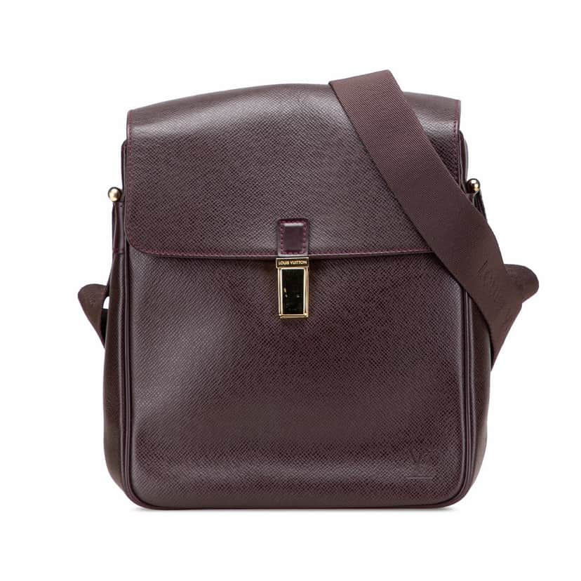 Louis Vuitton Taiga Yaranga Brown Leather Good condition - Front View