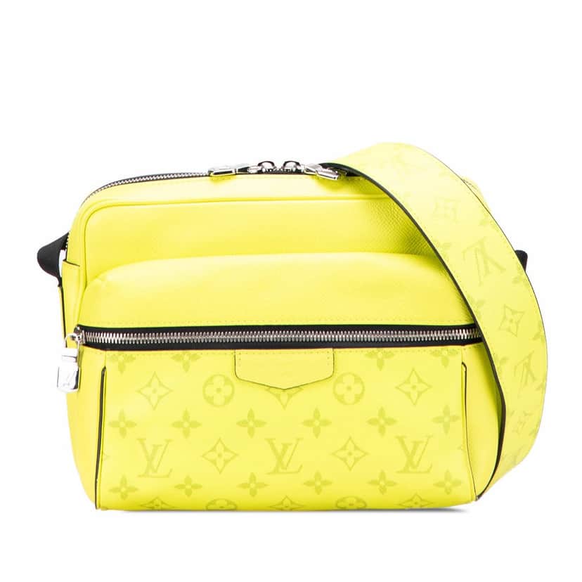 Louis Vuitton Monogram Taigarama Outdoor Messenger Yellow Leather Good condition - Front View
