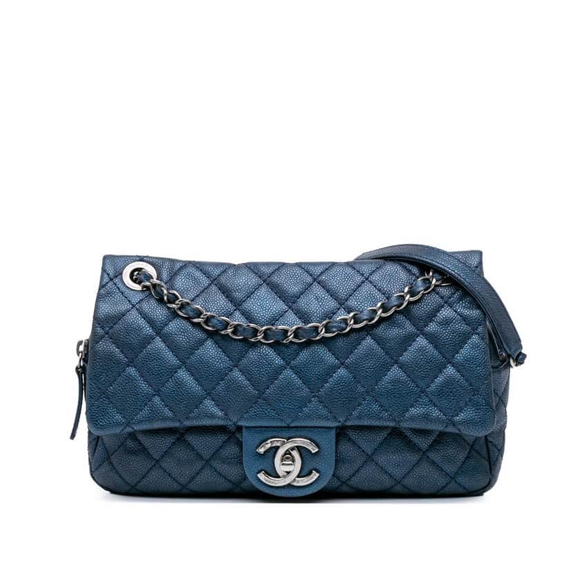 Chanel Jumbo Quilted Iridescent Caviar Easy Flap Blue Leather Good condition - Front View