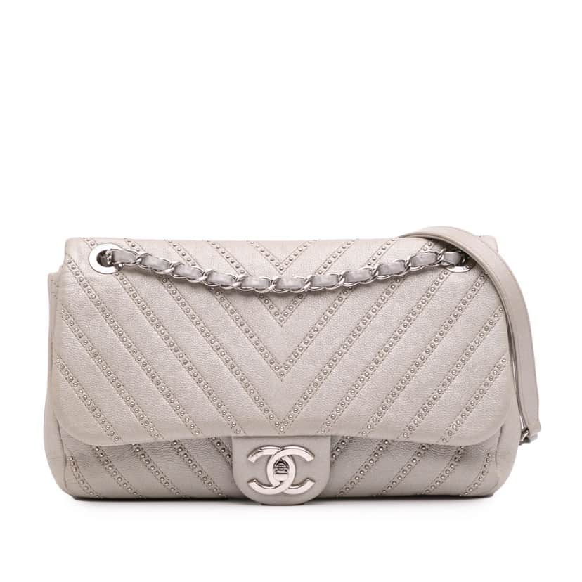 Chanel Medium Chevron Calfskin Stud Wars Flap Silver Leather Good condition - Front View