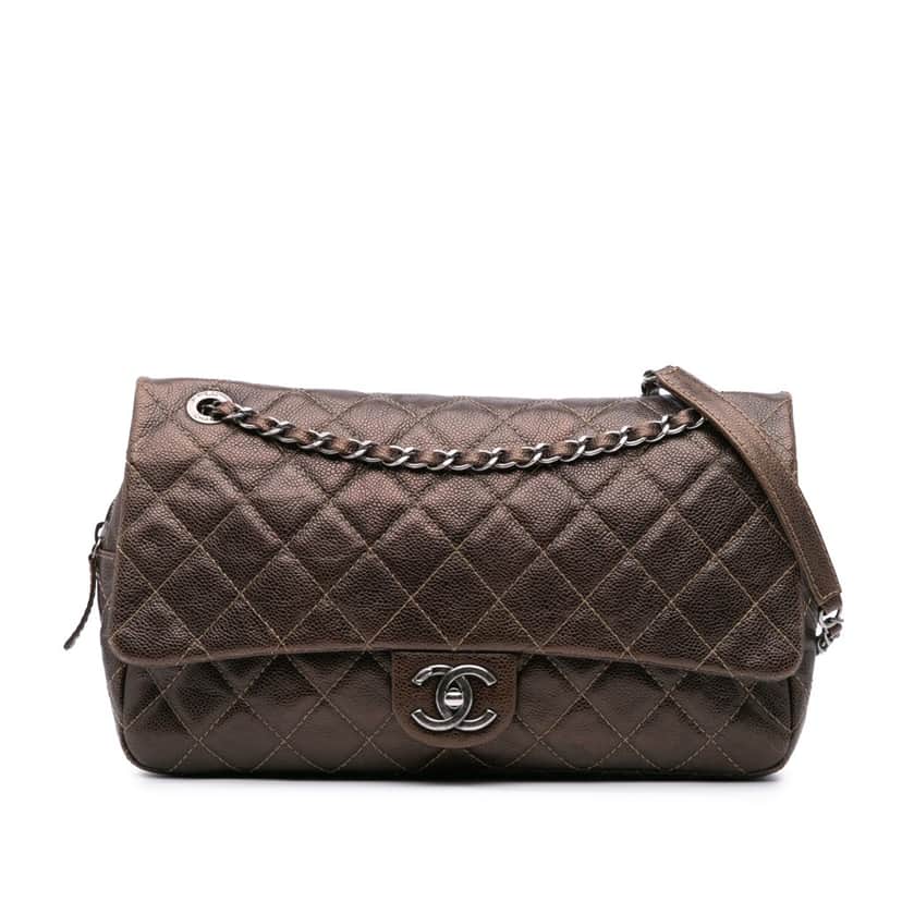 Chanel Jumbo Quilted Iridescent Caviar Easy Flap Brown Leather Good condition - Front View
