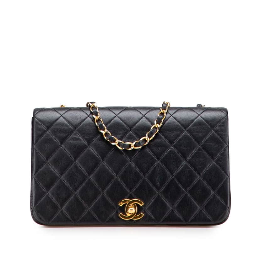Chanel Medium Quilted Lambskin Full Flap Black Leather Good condition - Front View