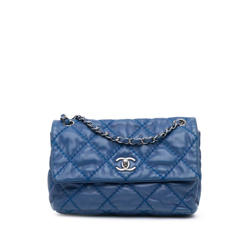 Chanel Small Calfskin Love Me Tender Flap Blue Leather Very good condition - Front View