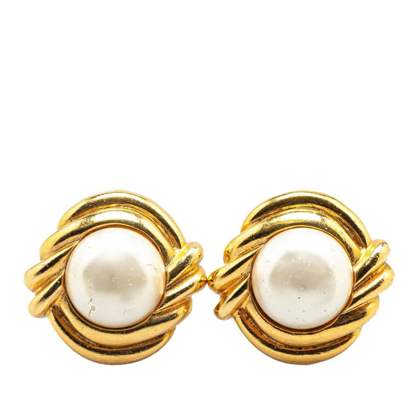 Chanel Gold Plated Faux Pearl Round Clip on Earrings Gold Metal Good condition - Front View