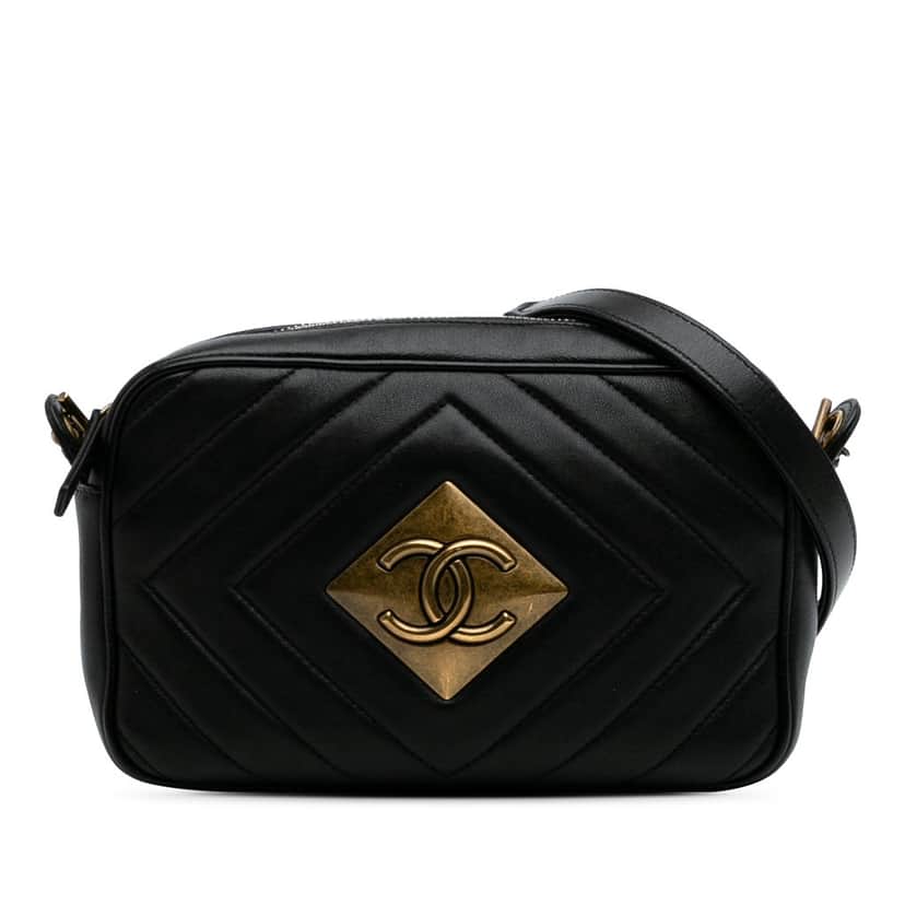 Chanel Chevron Lambskin Pyramid CC Camera Bag Black Leather Good condition - Front View