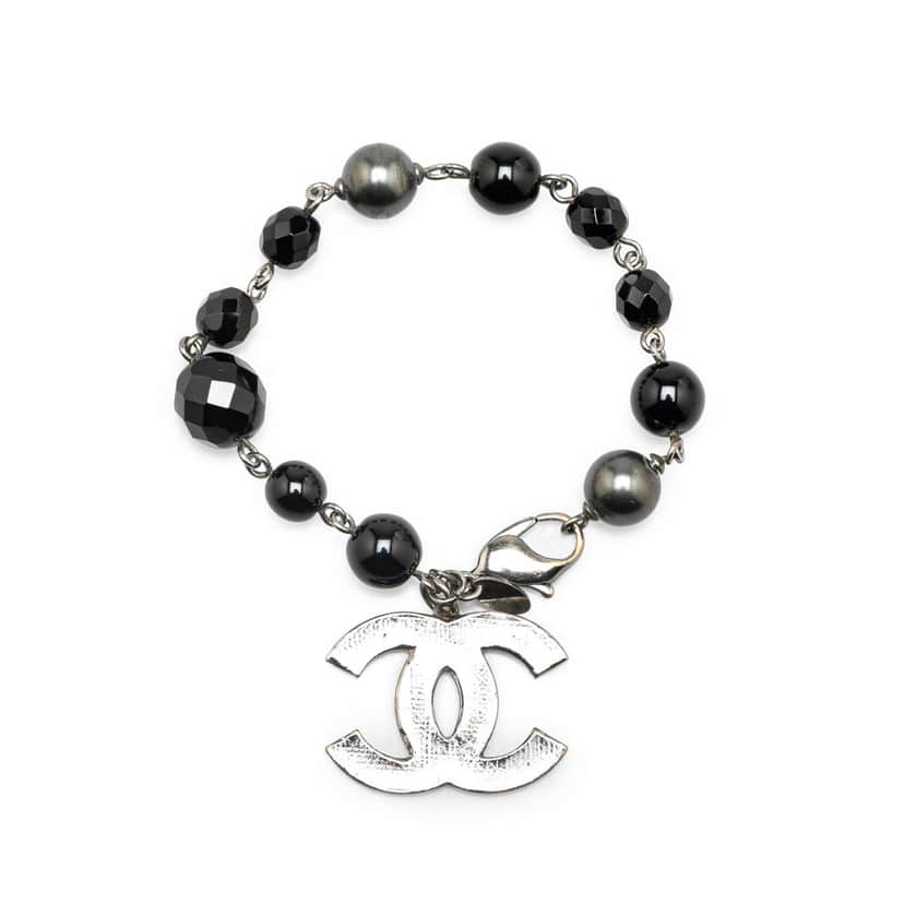 Chanel Silver Faux Pearl and Beads CC Charm Bracelet Silver Silver Good condition - Front View
