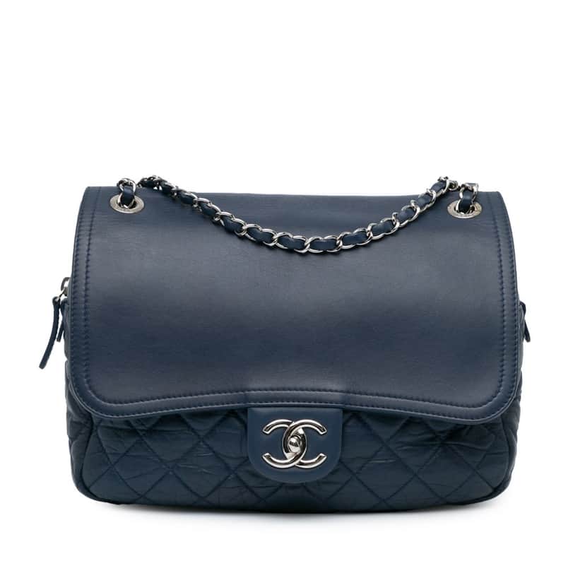 Chanel Quilted Calfskin Easy Zip Flap Blue Leather Good condition - Front View