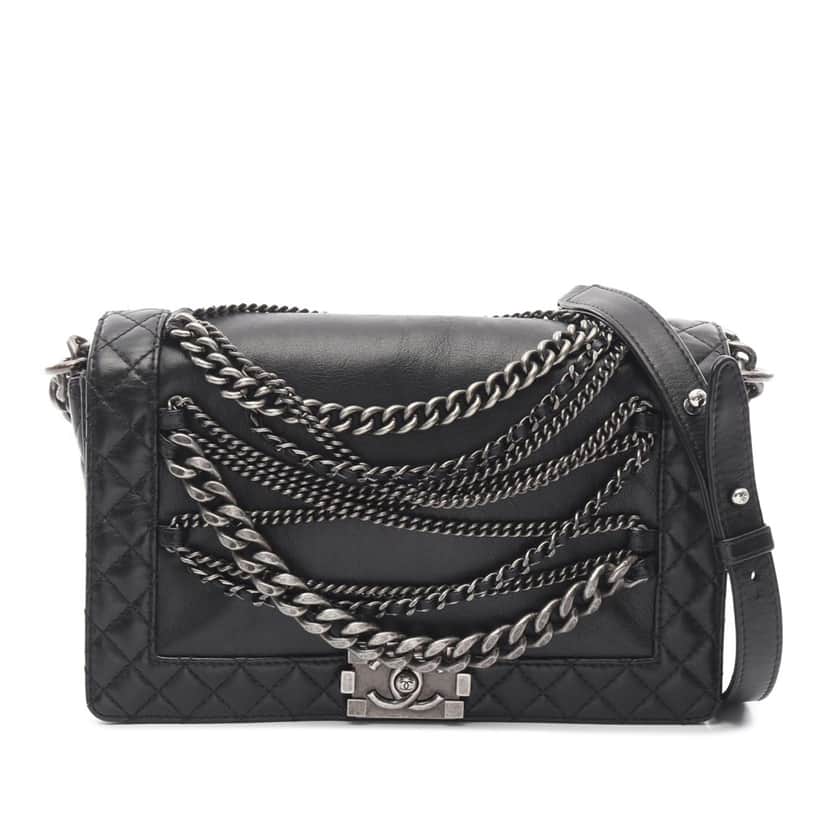 Chanel Medium Calfskin Enchained Boy Flap Black Leather Good condition - Front View