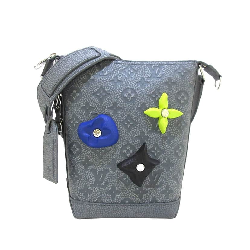 Louis Vuitton Monogram Taurillon Hobo Cruiser PM Grey Leather Good condition - Front View