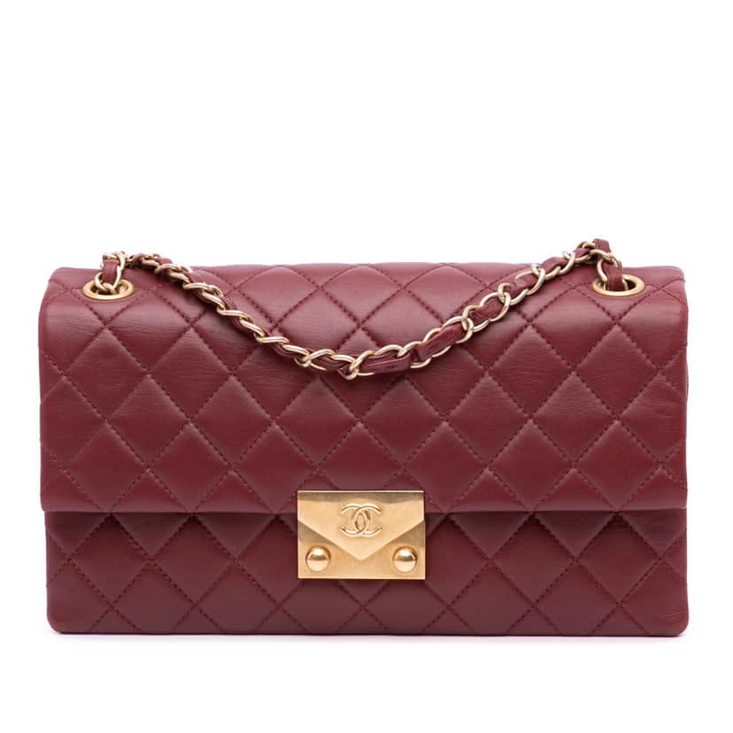 Chanel Quilted Lambskin Pagoda Accordion Flap Red Leather Good condition - Front View