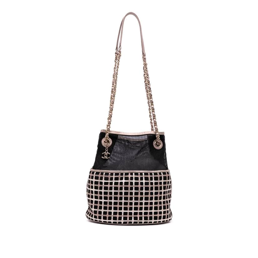 Chanel CC Mesh and Metallic Calfskin Bucket Bag Black Polyester Good condition - Front View