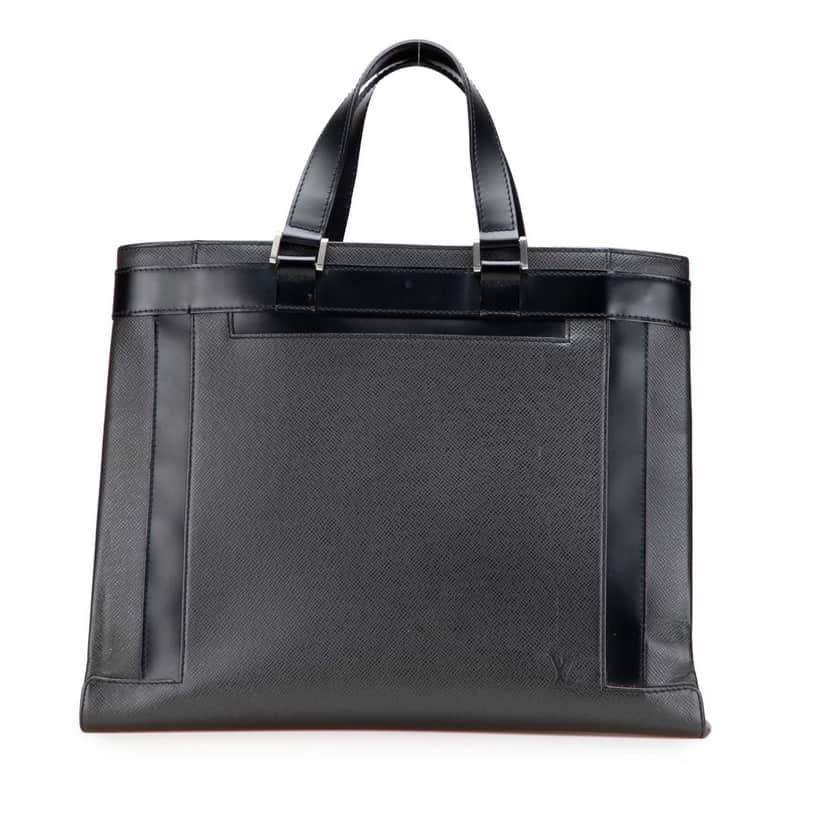 Louis Vuitton Taiga Kasbek PM Black Leather Good condition - Front View